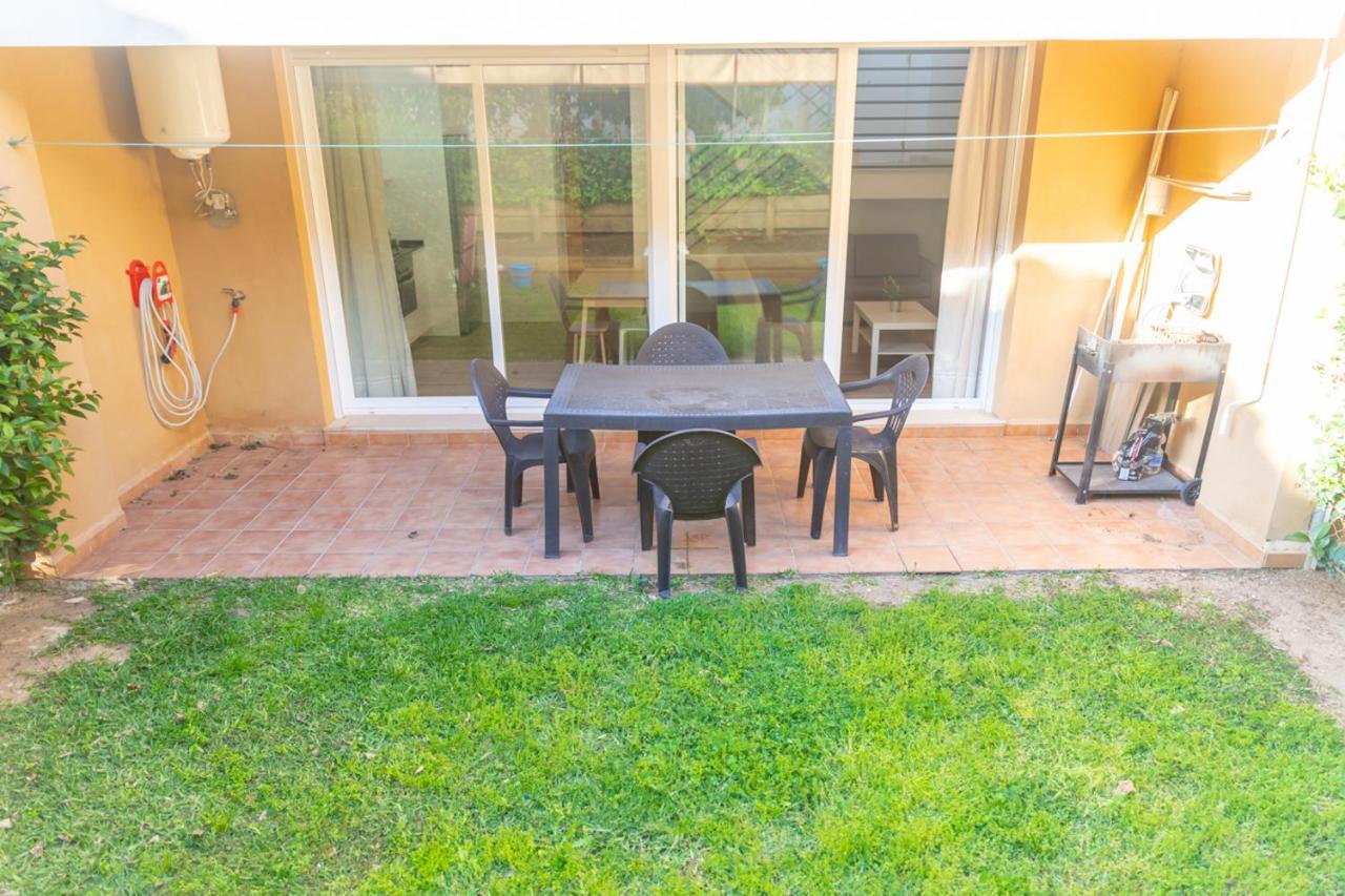 Magnífico duplex renovado con piscina garaje y jardín, frente a la playa de los Caños de Meca. Exterior foto
