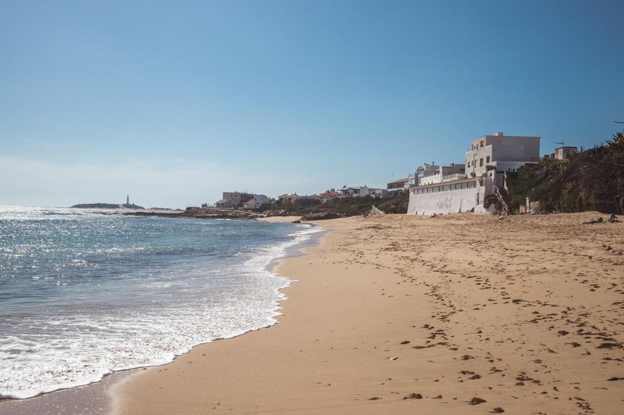 Apartamento Magnífico duplex renovado con piscina garaje y jardín, frente a la playa de los Caños de Meca. Exterior foto