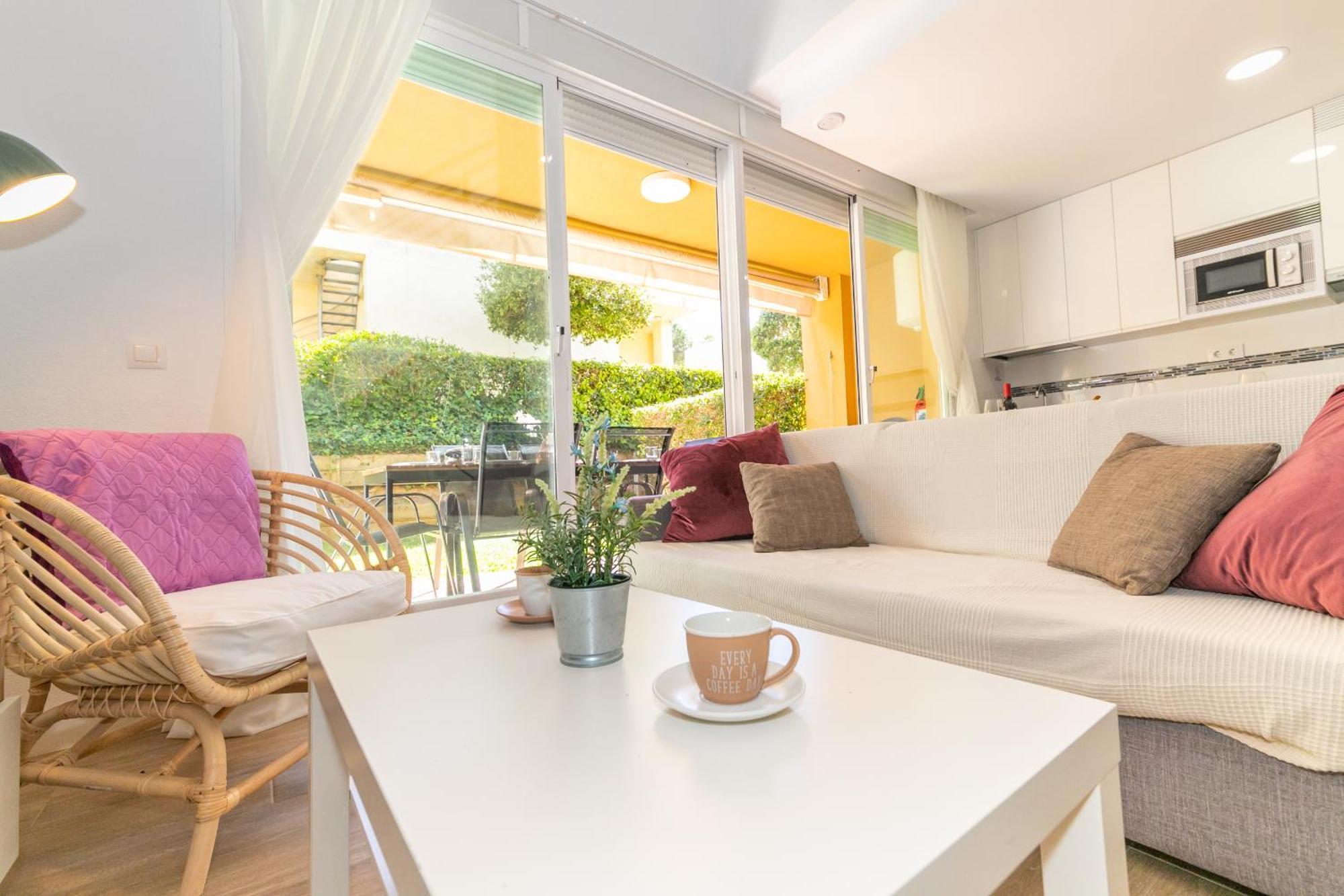 Magnífico duplex renovado con piscina garaje y jardín, frente a la playa de los Caños de Meca. Exterior foto